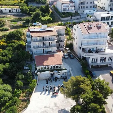 Guest house Pansion Komfor Moca Makarska