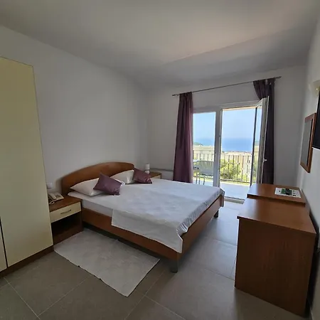 Guest house Pansion Komfor Moca Makarska