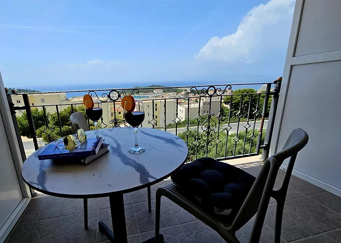 Pansion Komfor Moca Makarska