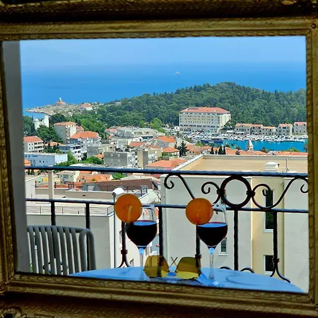 Pansion Komfor Moca Konukevi Makarska