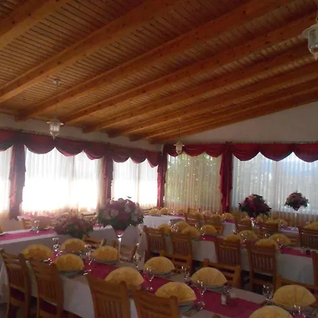 Konukevi Pansion Komfor Moca Makarska